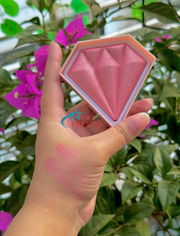 Handiyan Diamond Powder Blushlighter (Face Makeup, Check Blush, Highlighter, Eyeshadow)