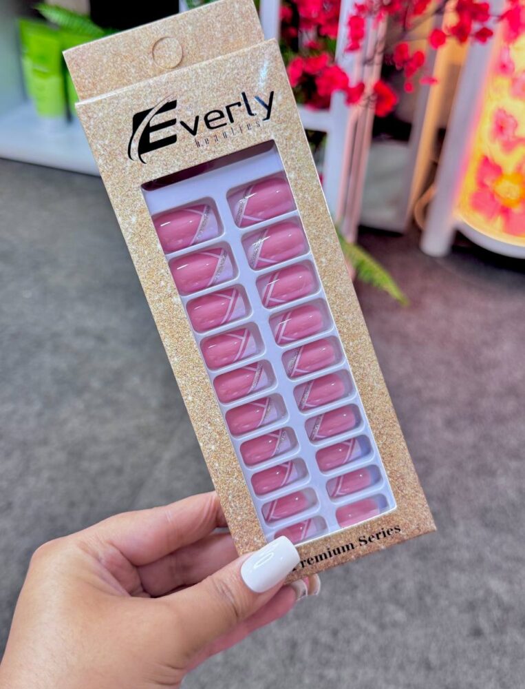 Everly Beauties Fake Nails 17