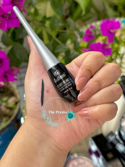 La Femme Liquid Eyeliner