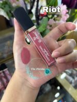La Femme Long Lasting Lipstick Riot