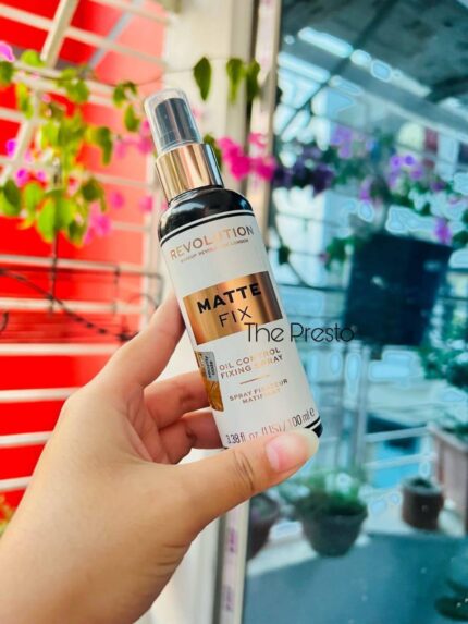 Revolution Matte Fix Setting Spray