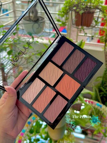 Technic Eyes and Face Palette Soft Glow