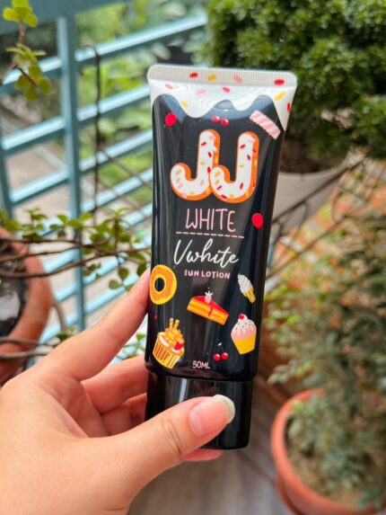 JJ White White Sun Lotion SPF50 PA+++