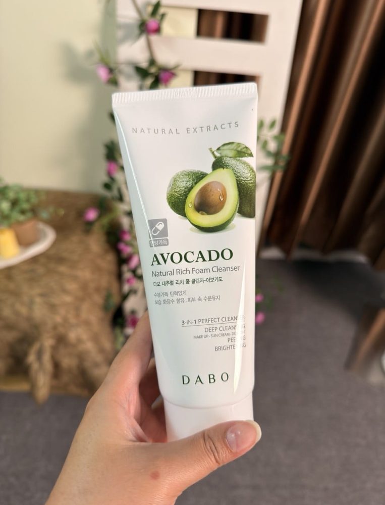 Dabo Avocado Natural Rich Foam Cleanser
