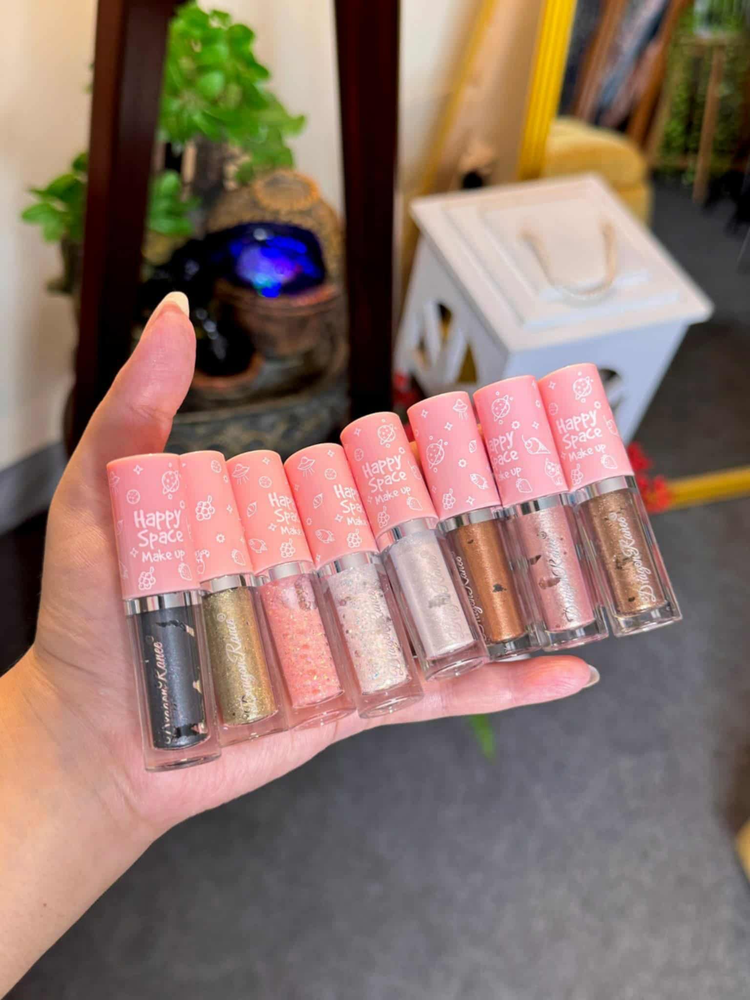 Dragon Ranee Happy Space 8pcs Glitter n Shimmer Liquid Eyeshadow Set (1) Dragon Ranee Happy Space 8pcs Glitter n Shimmer Liquid Eyeshadow Set 1