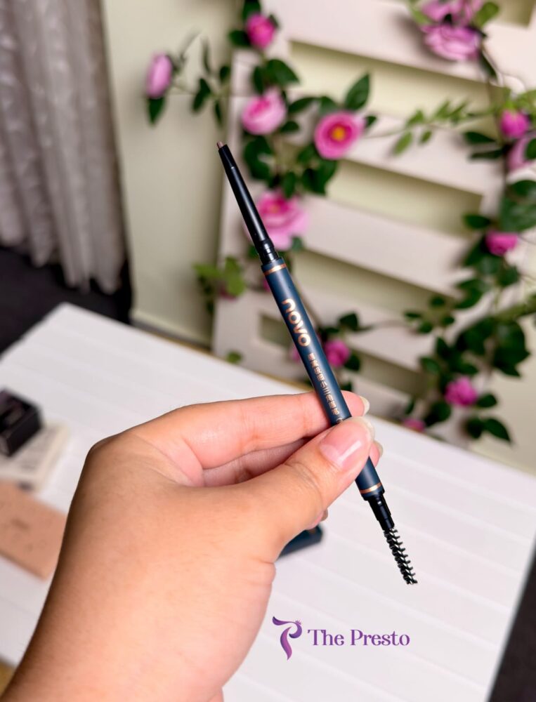 NOVO Triangle Eyebrow Pencil