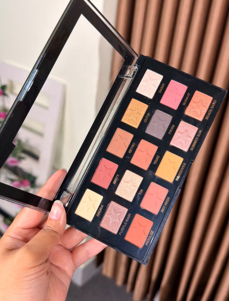 Insight All Eyes On You Eyeshadow Palette