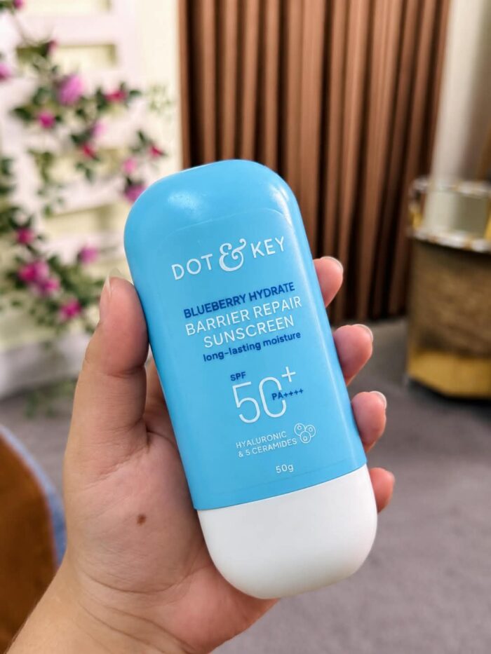 Dot & Key Blueberry Hydrate Barrier Repair Sunscreen SPF 50+ PA++++